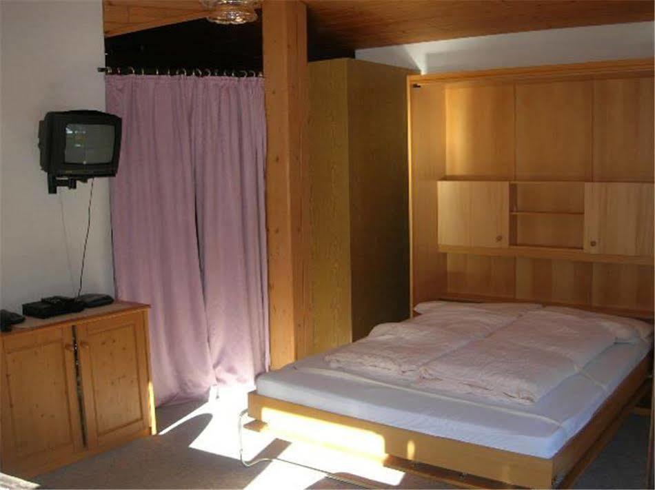 萨姆瑙恩Haus Che D'Mot公寓 外观 照片