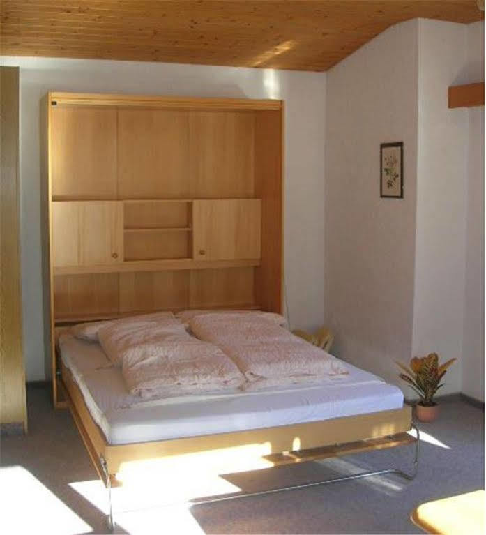 萨姆瑙恩Haus Che D'Mot公寓 外观 照片